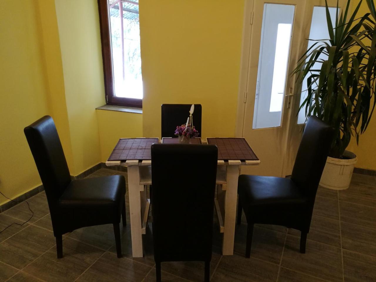 Hostel Horgos Centar Екстер'єр фото