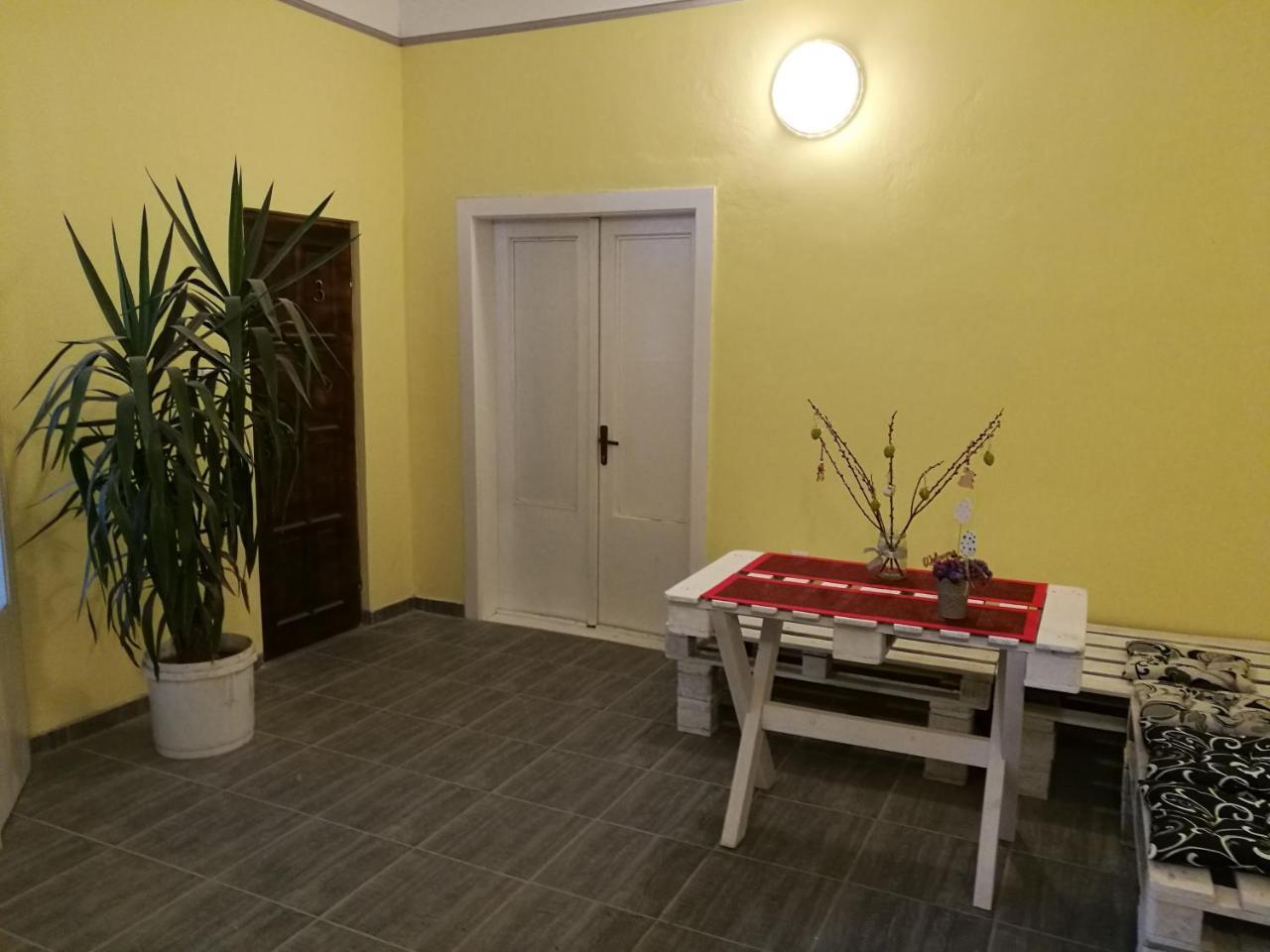 Hostel Horgos Centar Екстер'єр фото
